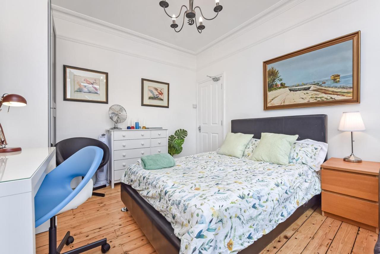 Groves 4 Bedroom, Shepherds Bush لندن المظهر الخارجي الصورة